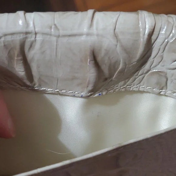 Brahmin Debra  Wristlet /Wallet Croc Embossed Leather - Picture 6 of 6